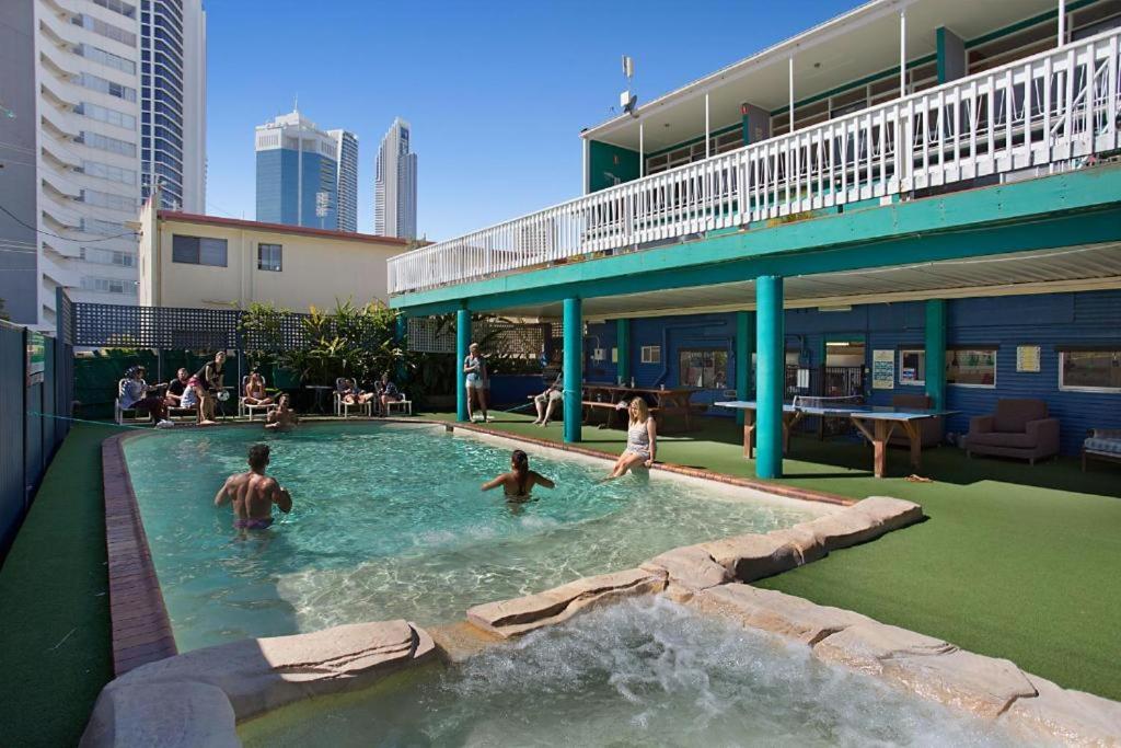 Backpackers In Paradise 18-35 Hostel Gold Coast